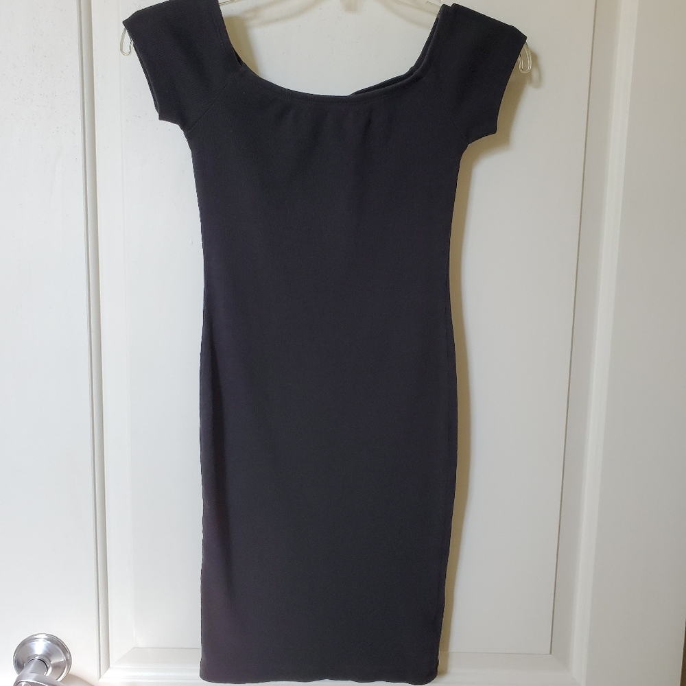 Forever 21 cap sleeve mini dress size M LBD